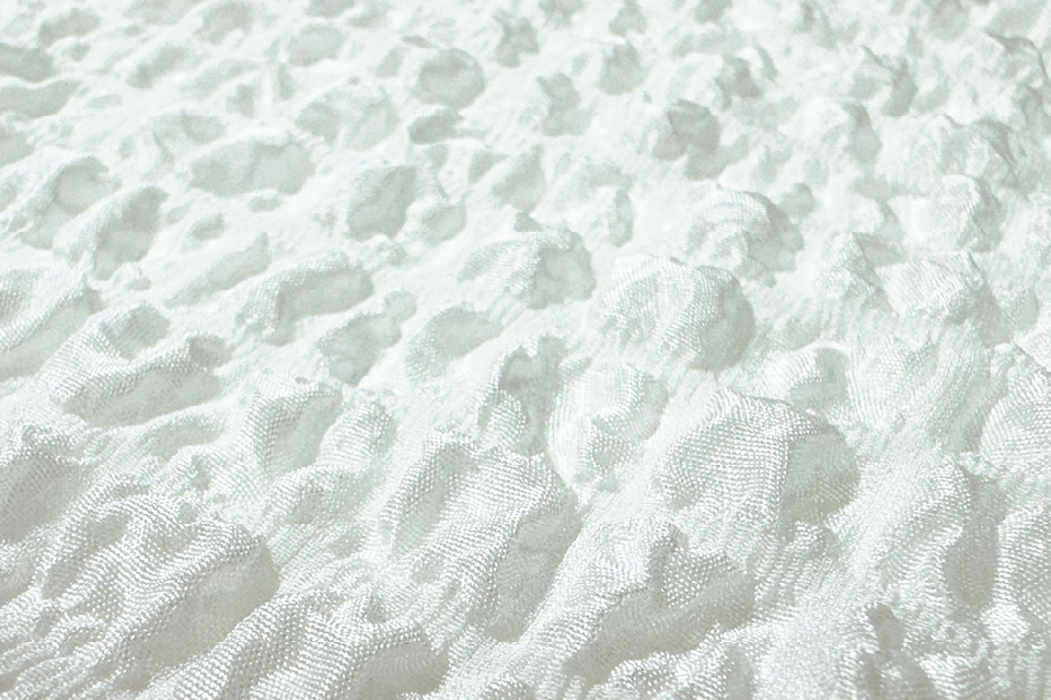 絹のチカラで、やさしく、すこやかに