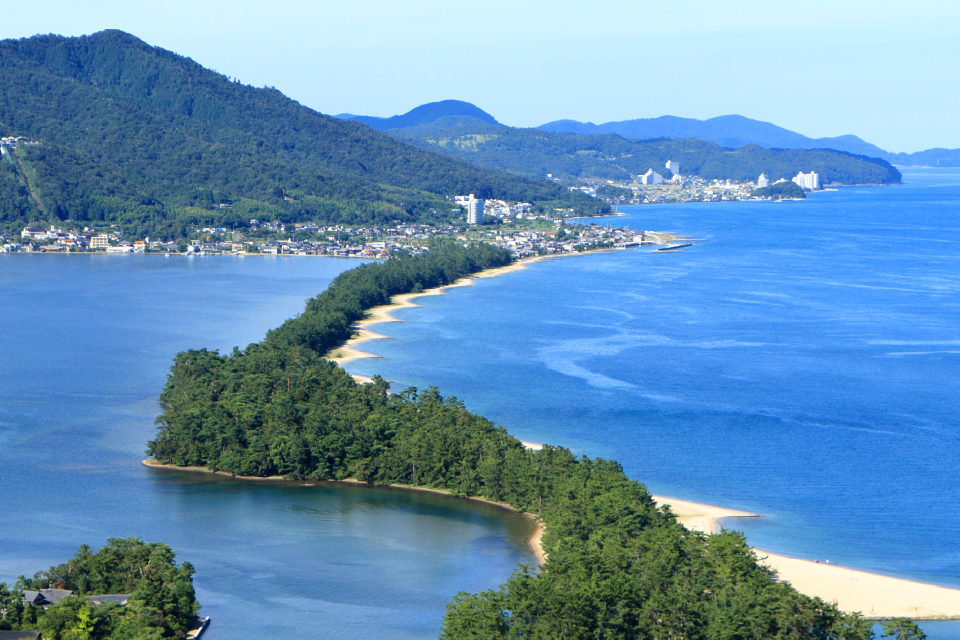 絹を育んできた、丹後の地から