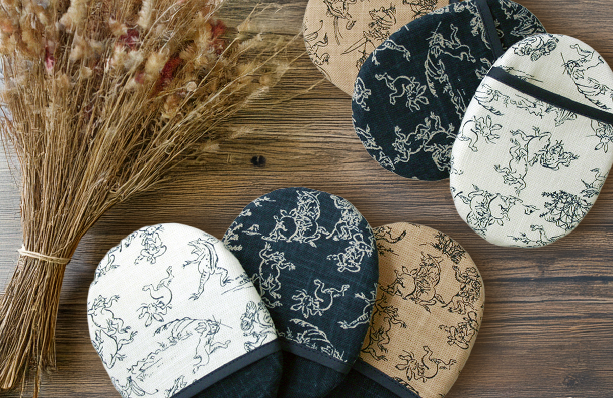 絹羽二重　珠の肌パフ　鳥獣戯画