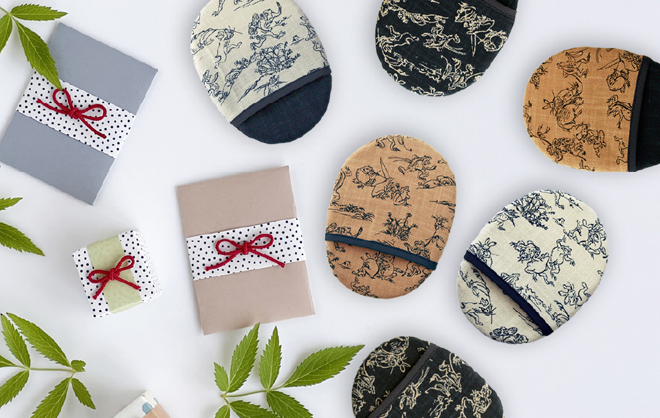 心絹羽二重　珠の肌パフ　鳥獣戯画