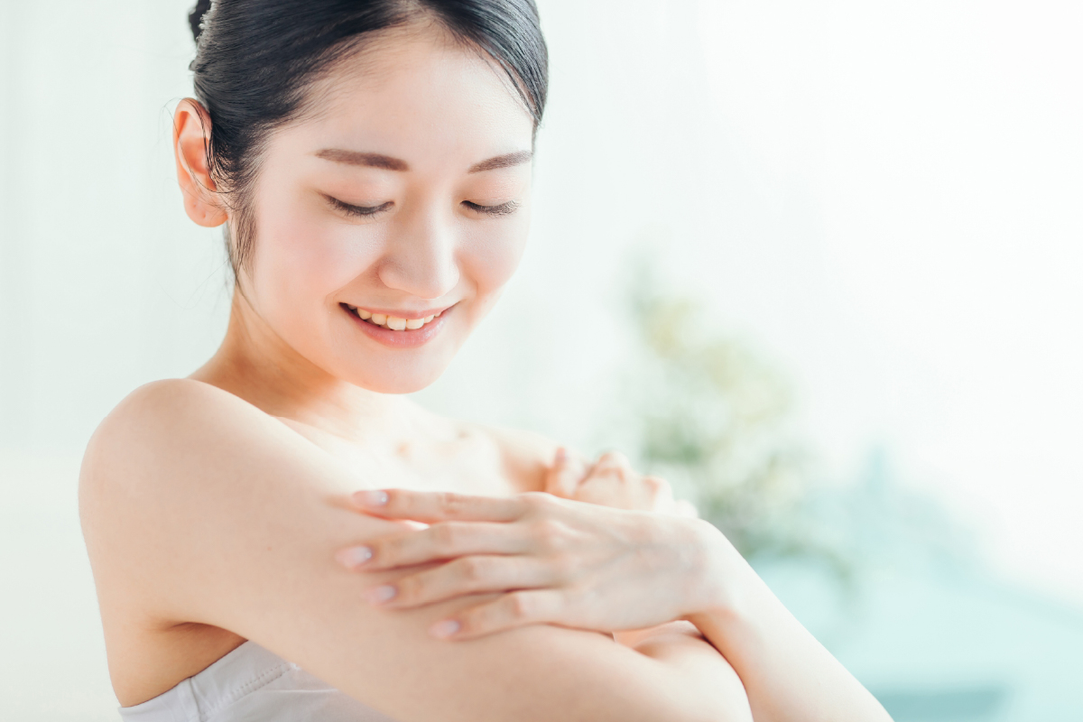 肌も、からだも、足も。ぜんぶ、シルクで。